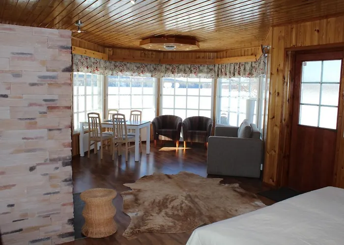 Marjakartano Hussola * Karttula